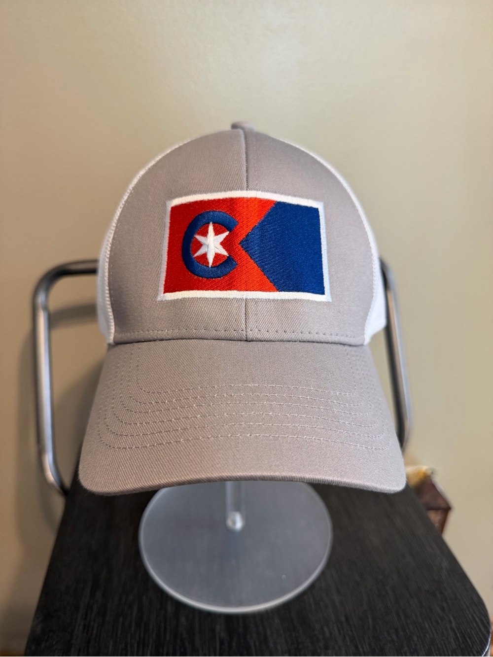 People’s Flag of Cleveland Gray White Trucker Hat Snapback